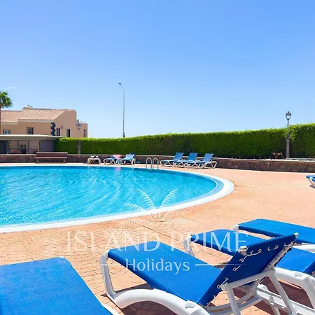 Relaxing In Golf Del Sur Cnd15 *